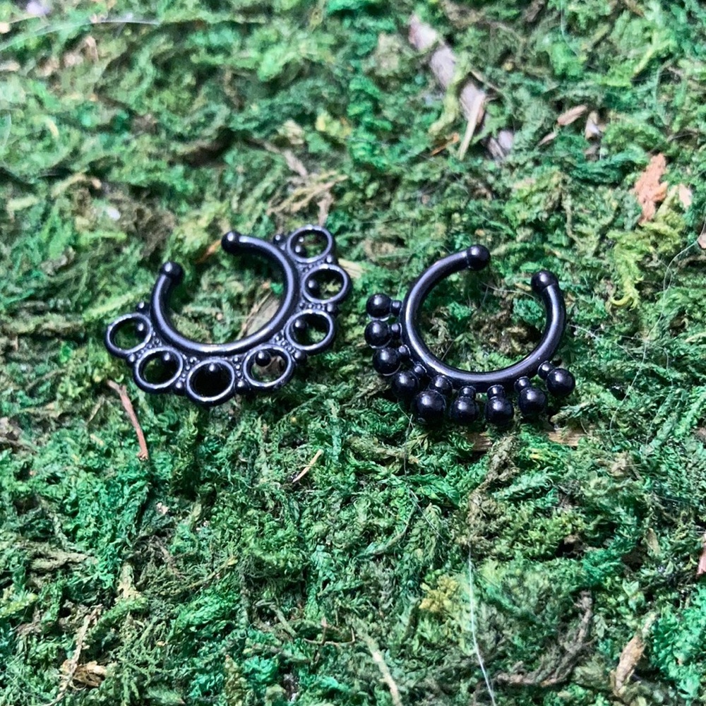 FAUX SEPTUM RINGS - Picture 3 of 4